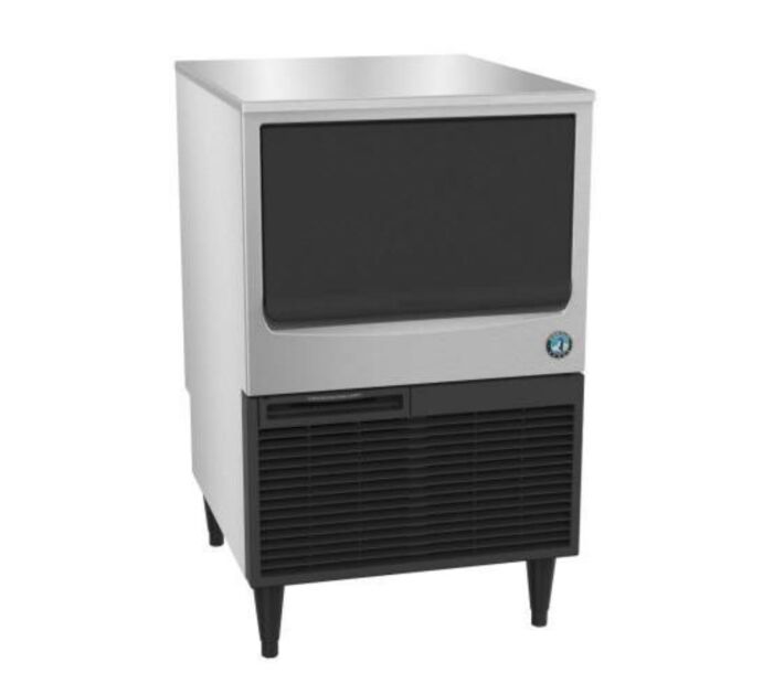 Hoshizaki KM-116BAJ 23 3/4" Air Cooled Undercounter Crescent Cube Ice Machine - 116 lb. - USA