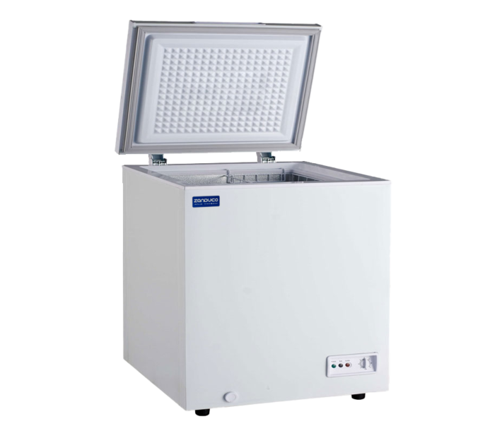 Zanduco 30" Single Door Chest Freezer with Solid Flat Top and 140L Capacity - 115V - CA
