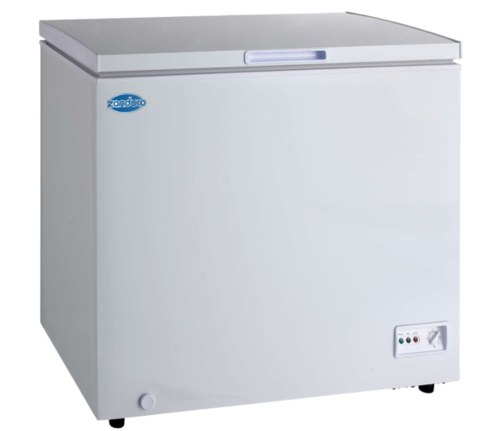Zanduco 37" Chest Freezer with Solid Flat Top and 6.7 cu ft Capacity - 115V - USA