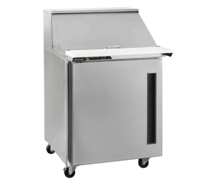 Centerline CLPT-2708-SD-R 27" 8 Pan Prep Table Salad/Sandwich Unit Refrigerator - CA