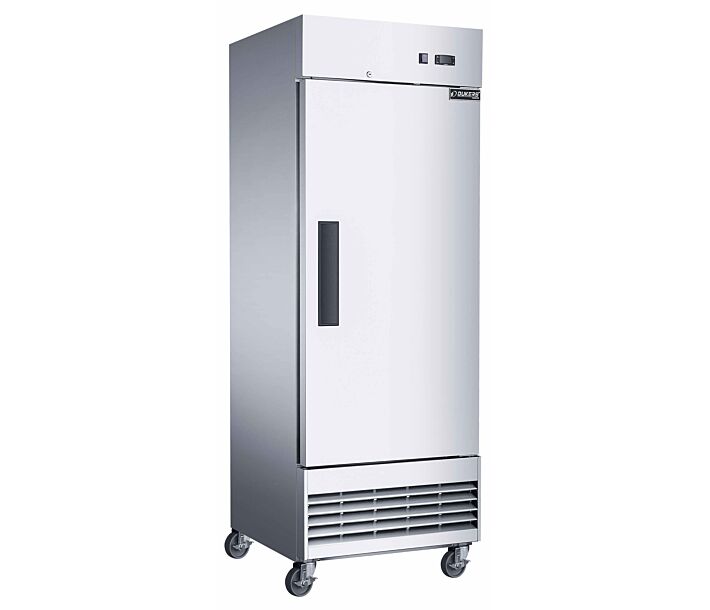 Dukers D28ER 28" Stainless Steel Commercial Reach-In Refrigerator, 15.94 Cu. Ft. - 115V - USA