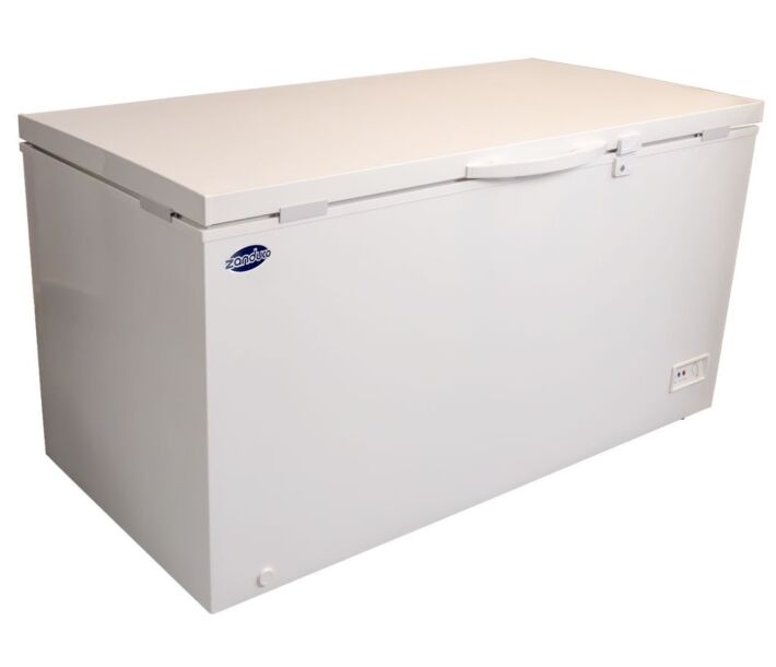Zanduco 60" Chest Freezer with Solid Flat Top and 15.3 cu.ft. Capacity - 115V - USA
