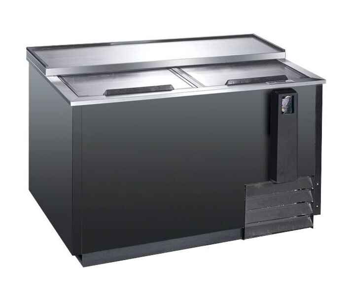 Zanduco 49.5" Wide Reach In Bottle Cooler - USA