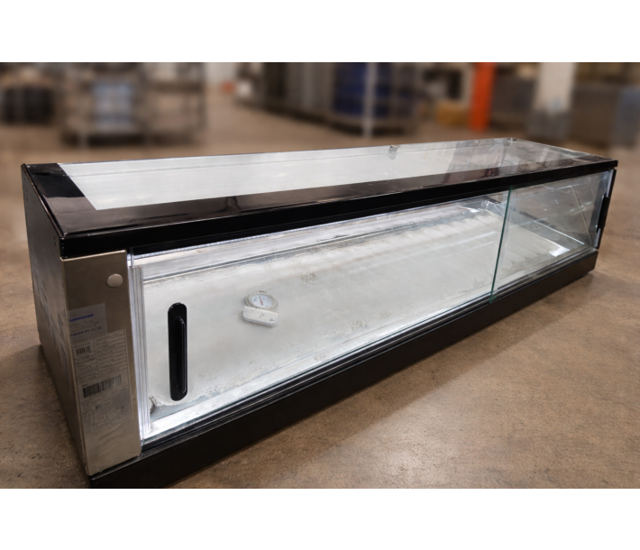 Scratch and Dent Zanduco 69" Flat Glass Sushi Showcase Black Refrigerated with 104 L Capacity - 110V, 180 W - CA
