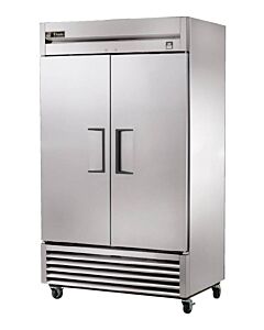 True TS-43-HC 47" Stainless Steel Two Section Solid Door Reach in Refrigerator - 43 cu.ft. - CA